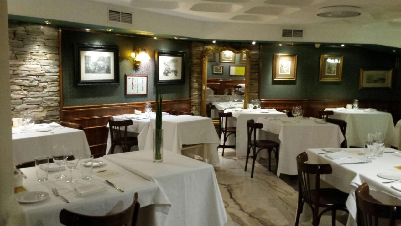 Eurostars Araguaney Otel Santiago de Compostela Dış mekan fotoğraf Interior of the restaurant